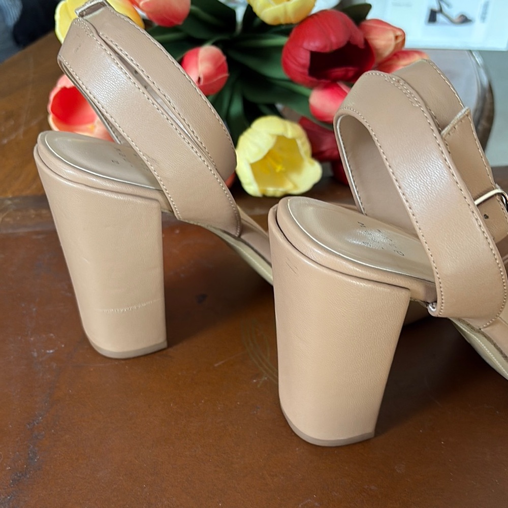 A NEW DAY. Tan Block Heel Sandals sz10